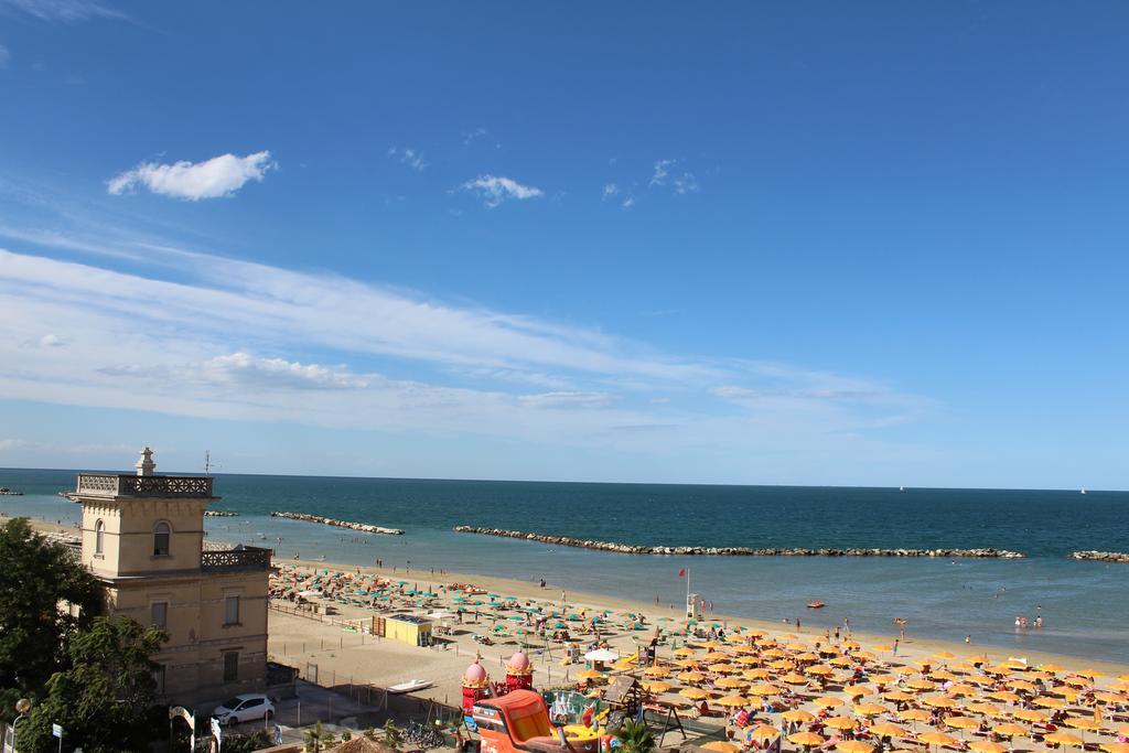 Hotel Brenta Viserbella di Rimini Exterior foto