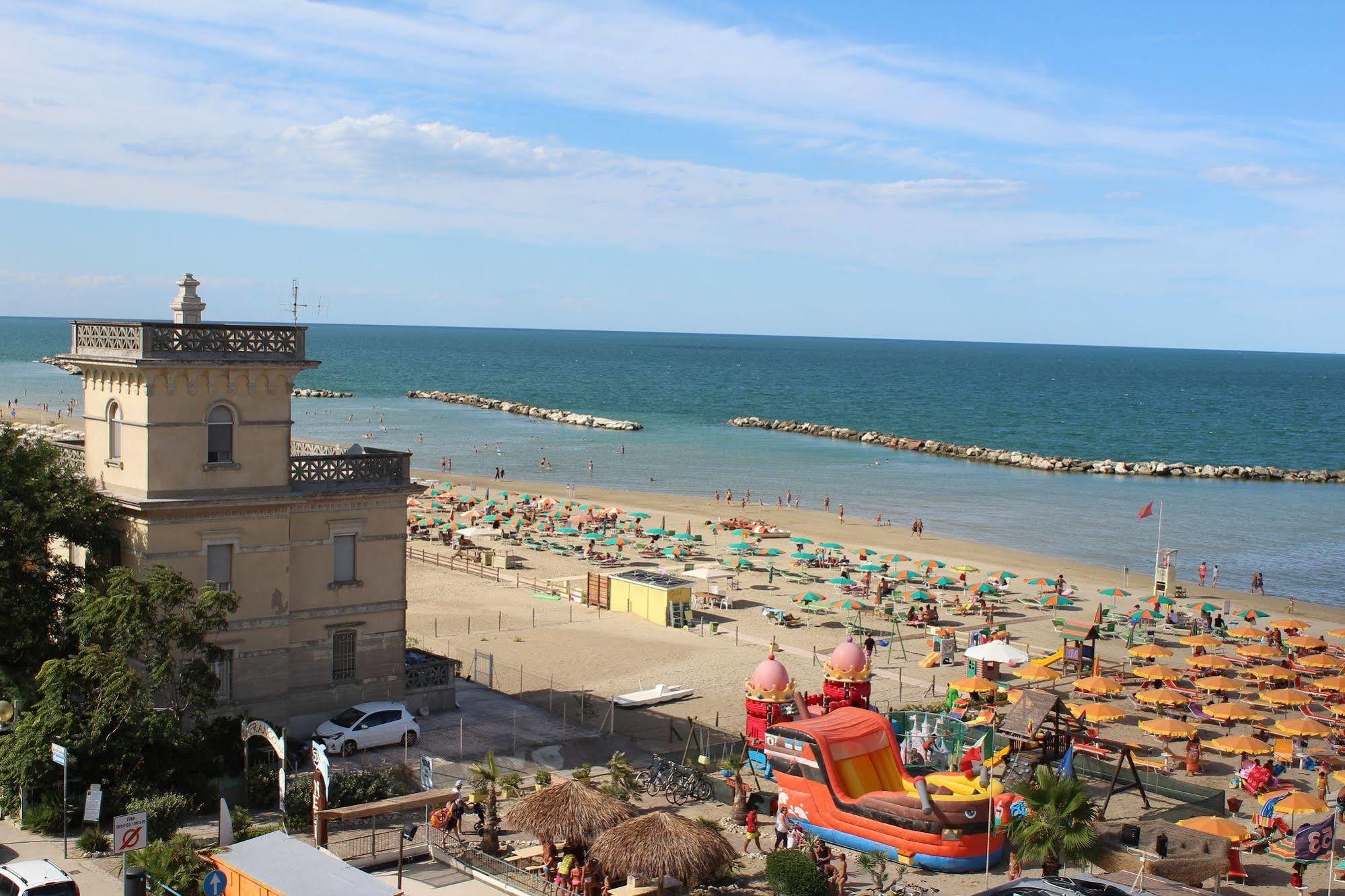 Hotel Brenta Viserbella di Rimini Exterior foto